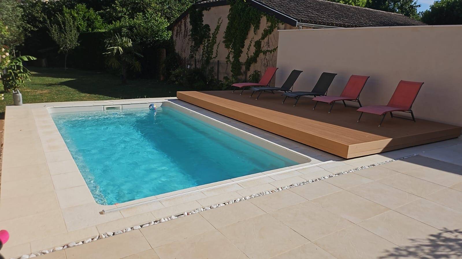 Installation piscine avec terrasse mobile et spa à Gleizé proche de Villefranche-sur-Saône