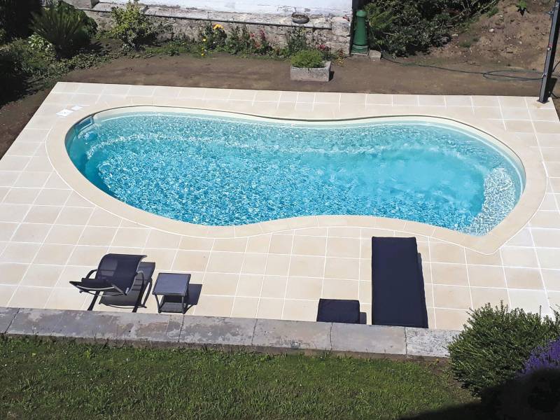 Piscine coque Athéna à Lyon : élégance, convivialité et charme intemporel