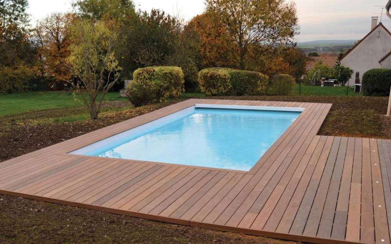 Piscine à coque spacieuse et ergonomique à Lyon : alliance parfaite entre design et performance