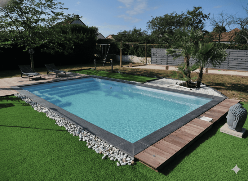 Piscine coque rectangle IBIZA  à Lyon : design intemporel et confort absolu